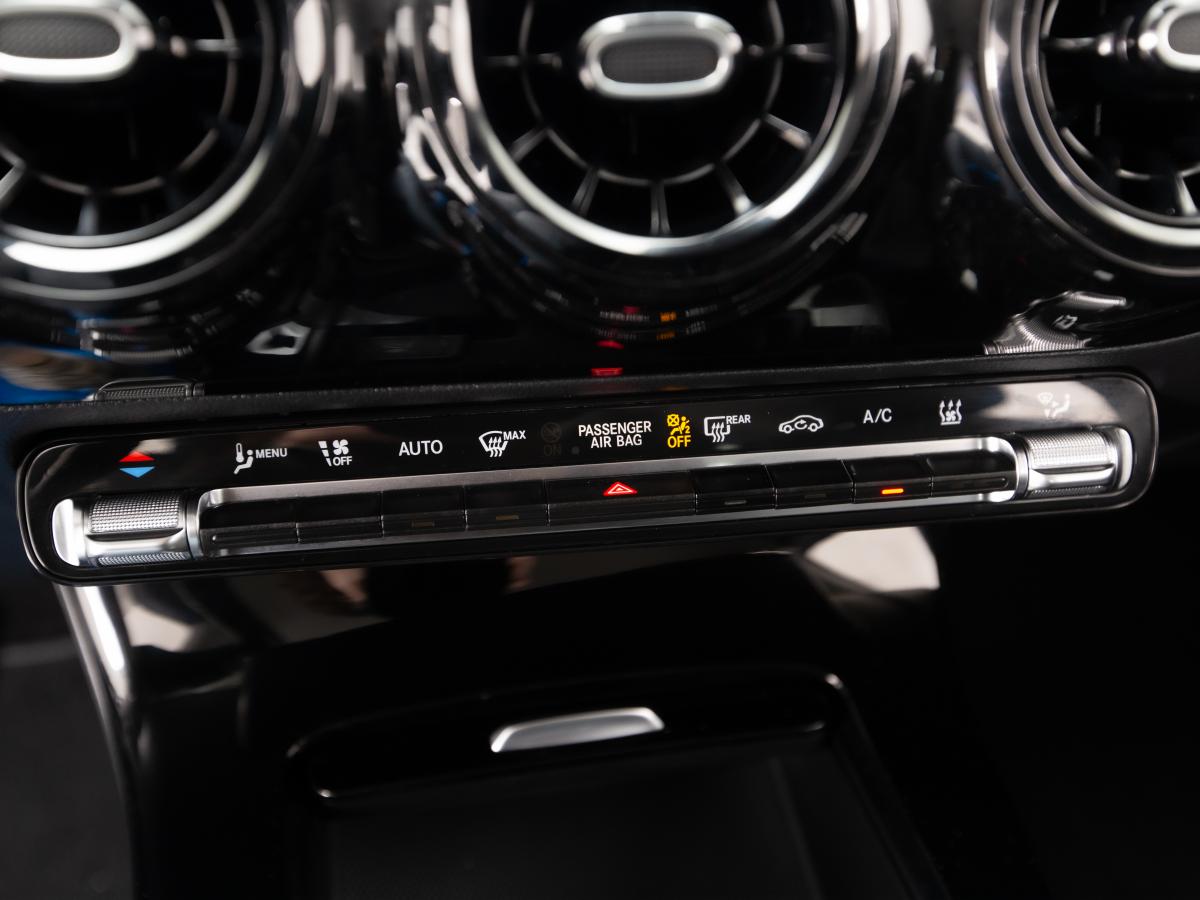 mercedes-benz-classe-a-2023-hibrido-a-gasolina-1332cc