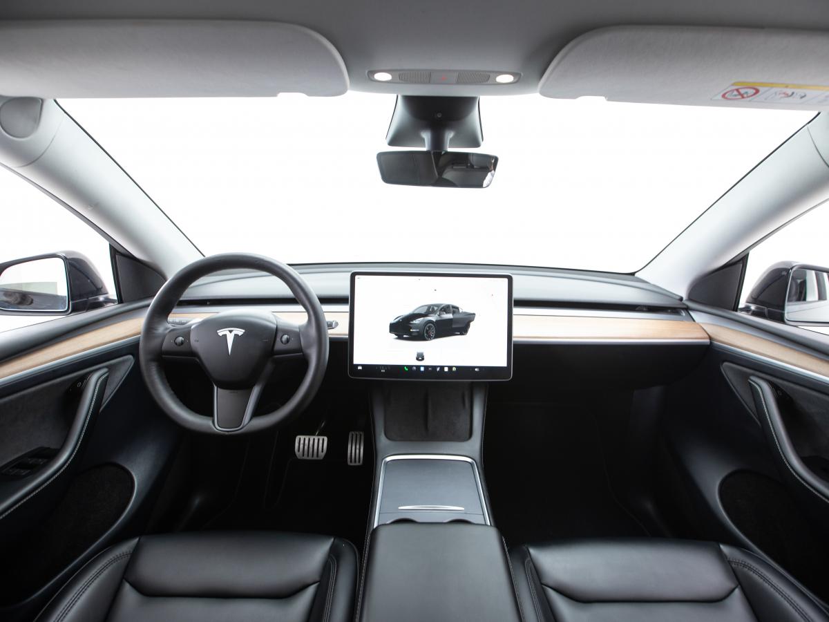 tesla-model-y-2022-eletrico-0cc