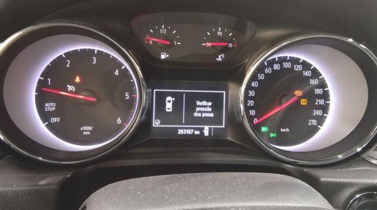 opel-insignia-sports-tourer-2017-diesel-1598cc