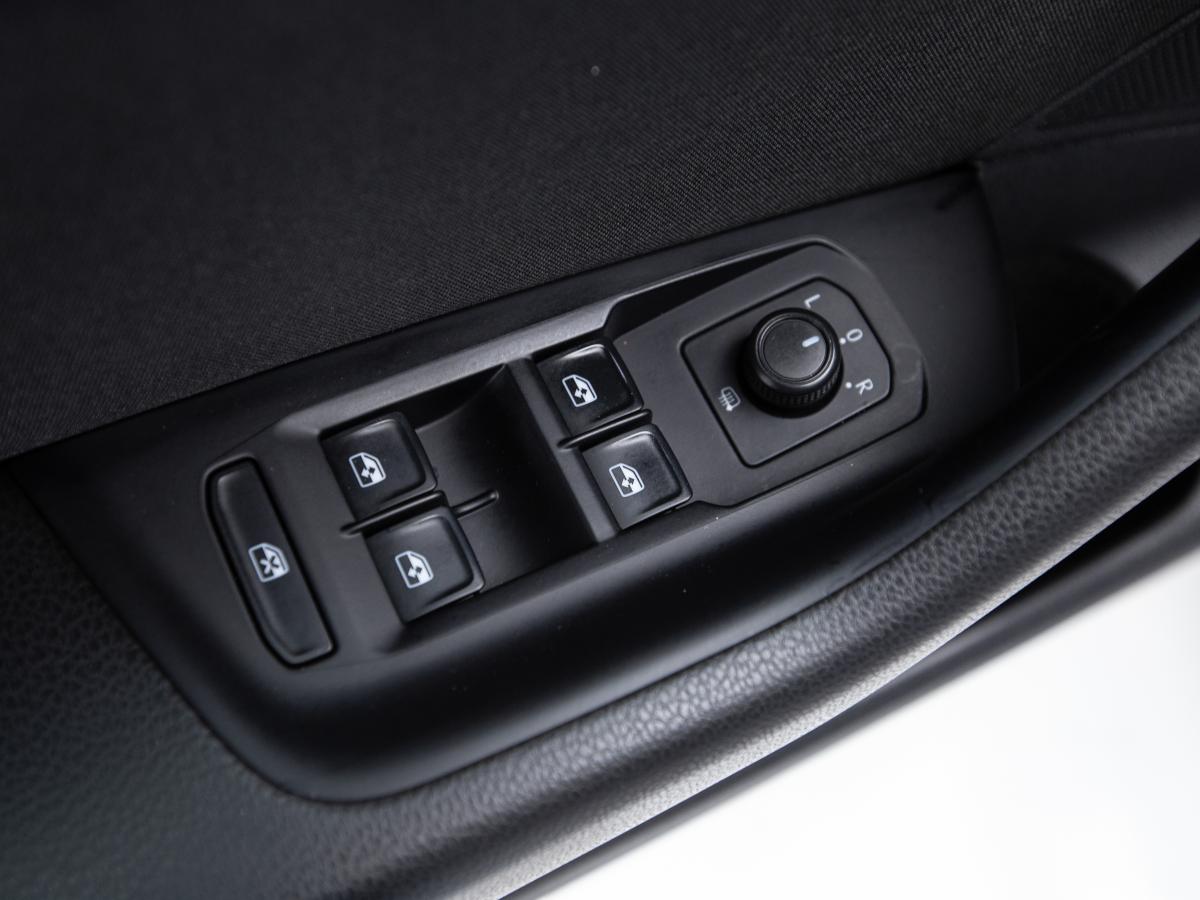 volkswagen-passat-variant-2022-diesel-1968cc