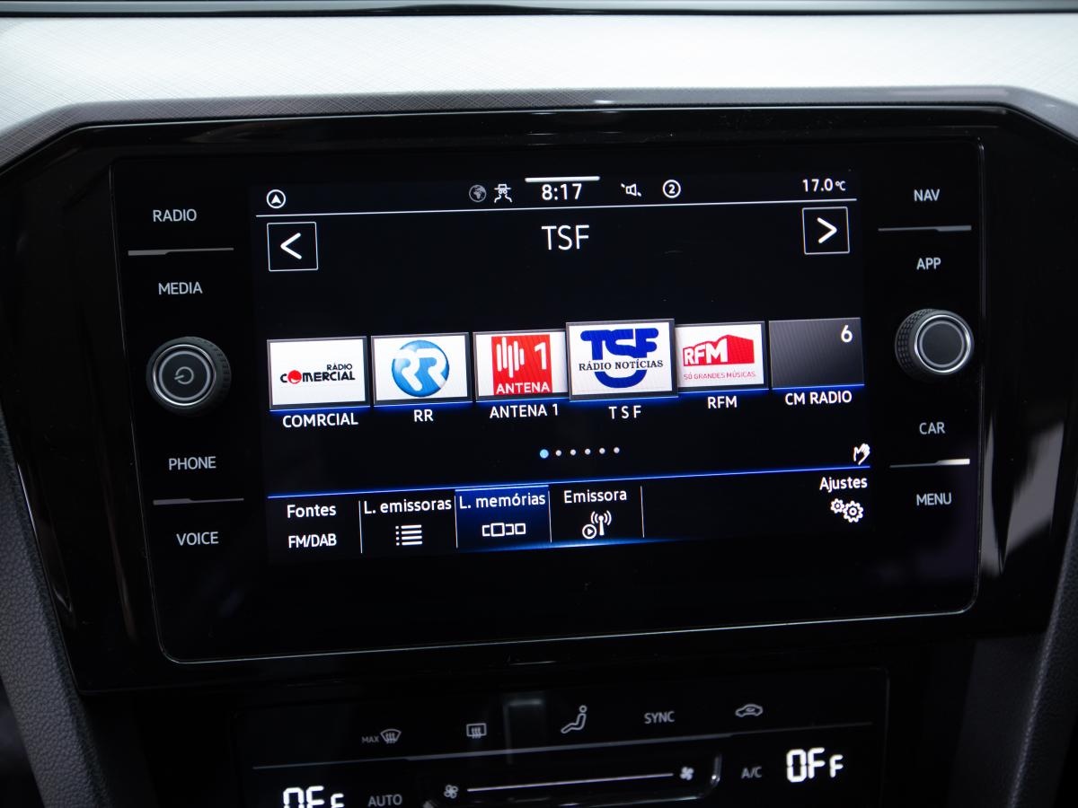 volkswagen-passat-variant-2022-diesel-1968cc