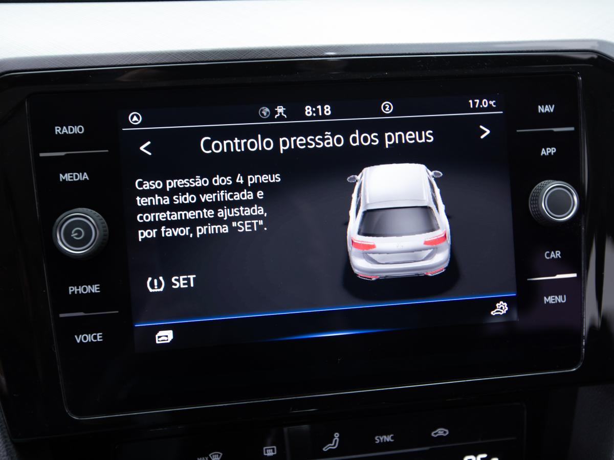 volkswagen-passat-variant-2022-diesel-1968cc