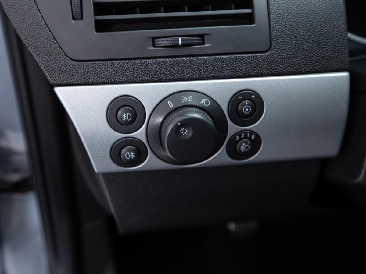 opel-astra-sport-tourer-2008-diesel-1686cc