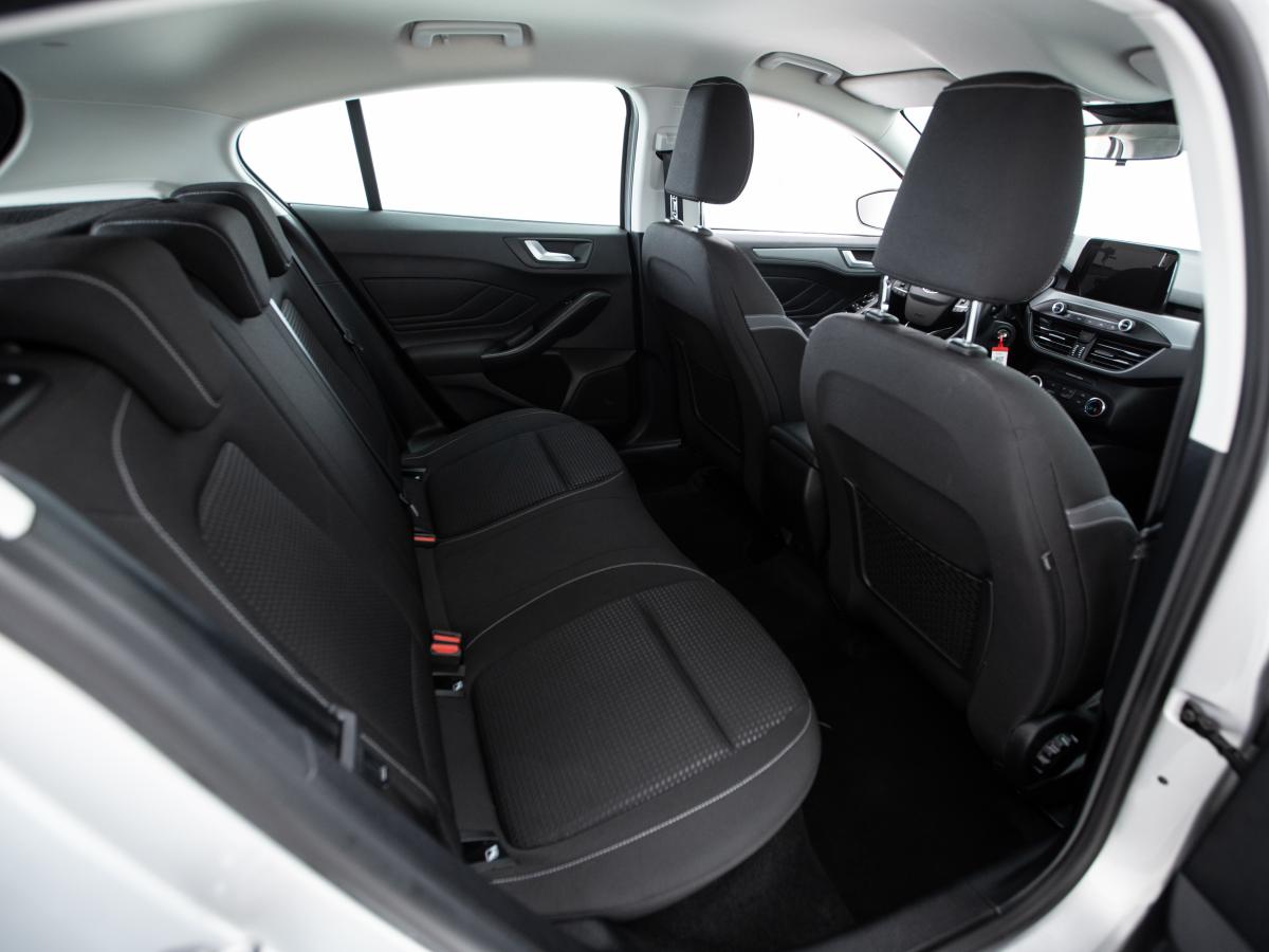 ford-focus-2022-diesel-1499cc