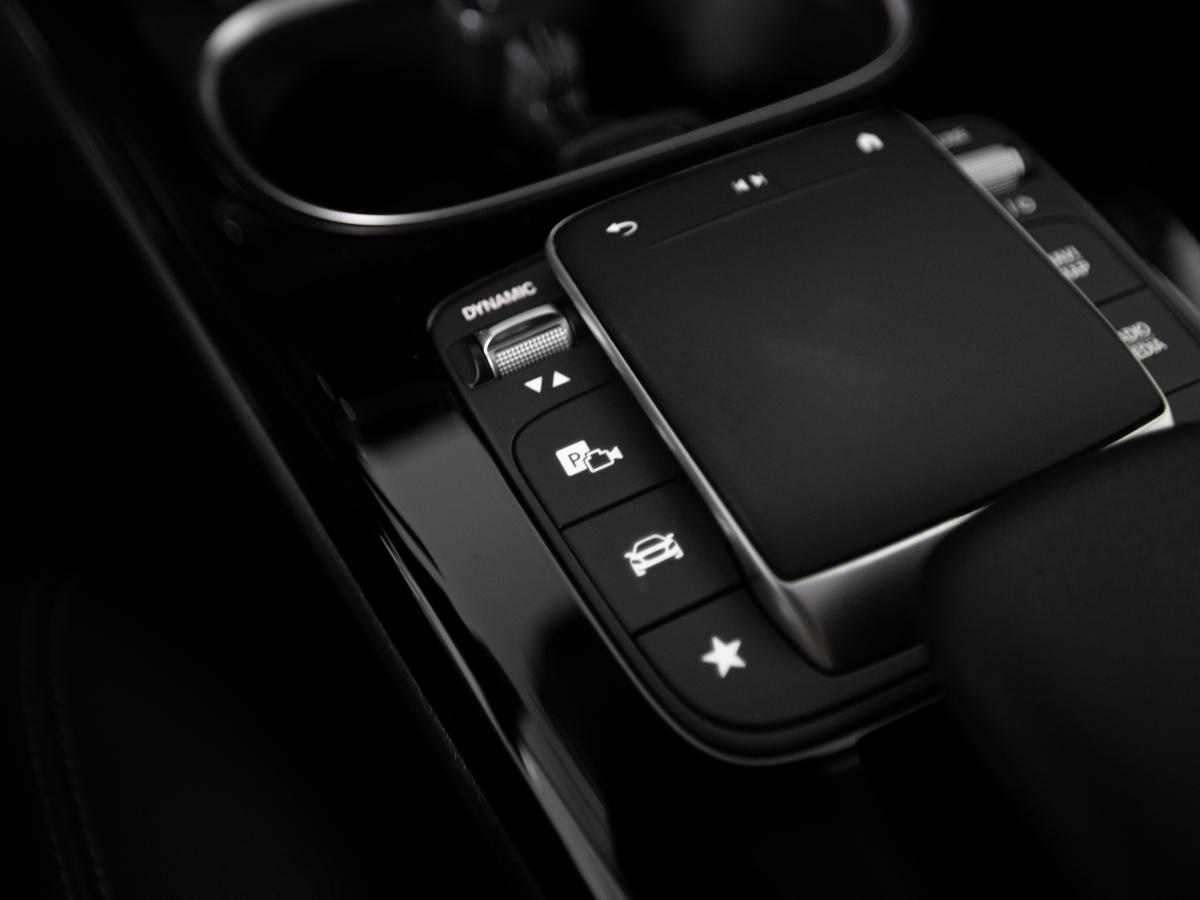 mercedes-benz-cla-2022-hibrido-a-gasolina-1332cc