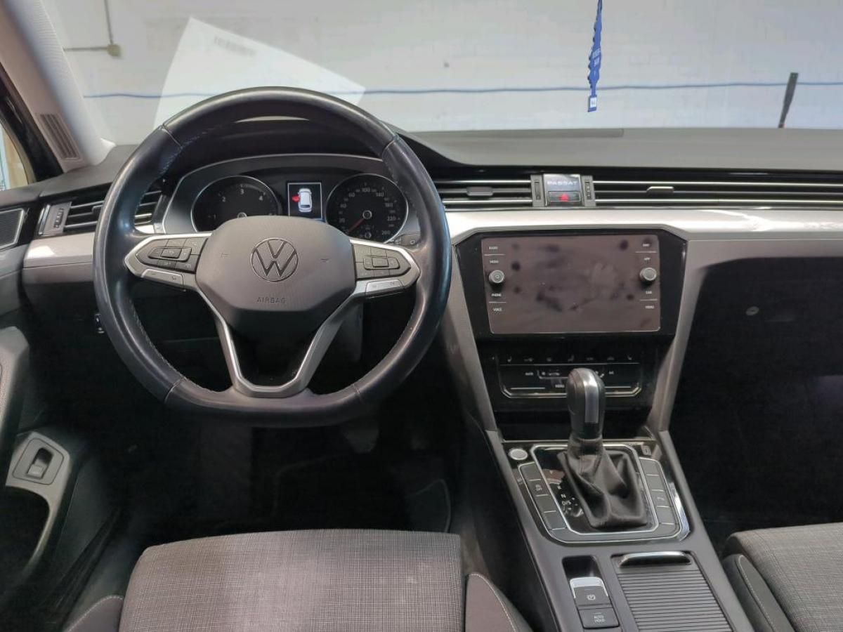 volkswagen-passat-variant-2022-diesel-1968cc