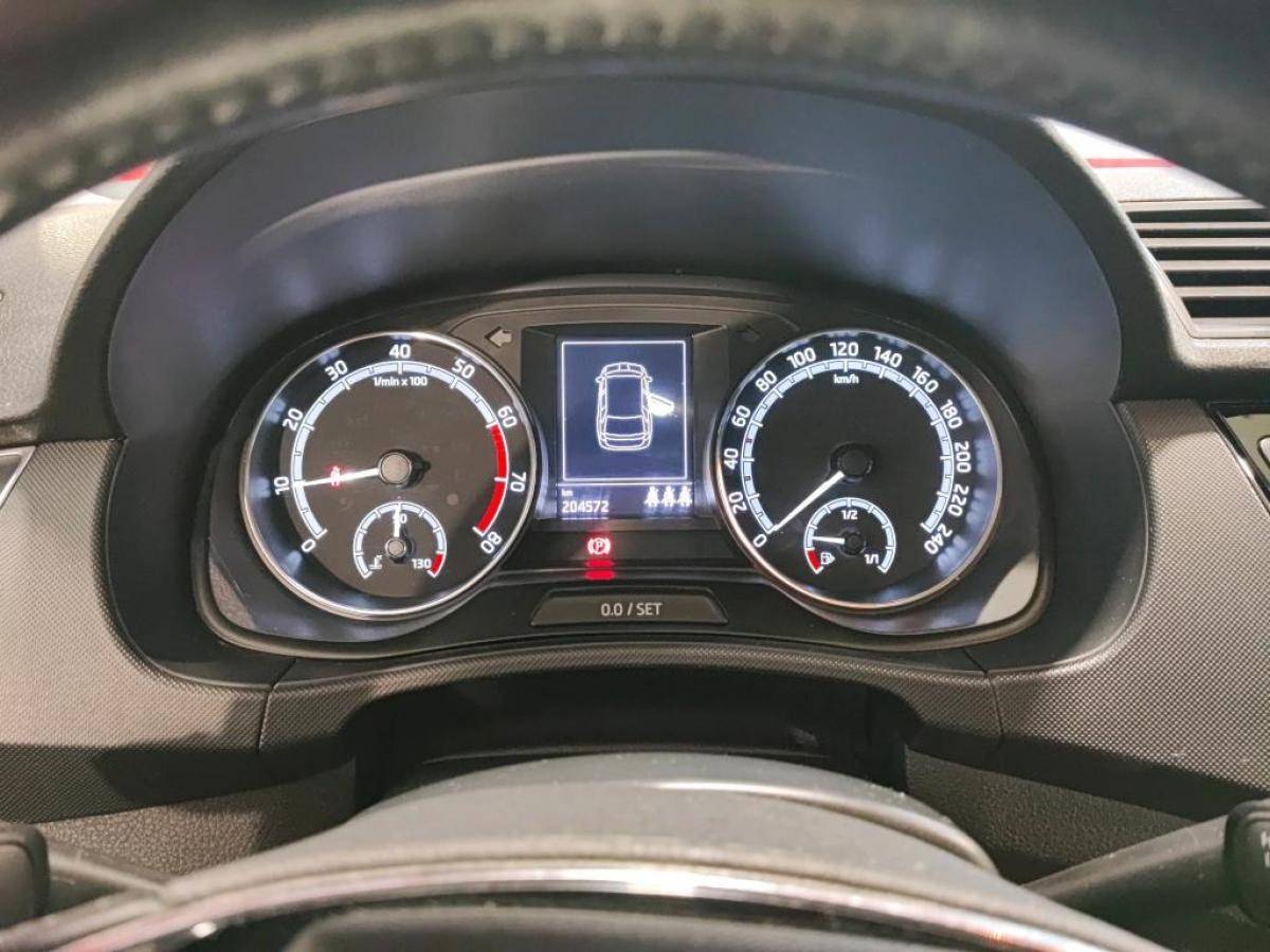 skoda-fabia-break-2021-gasolina-999cc