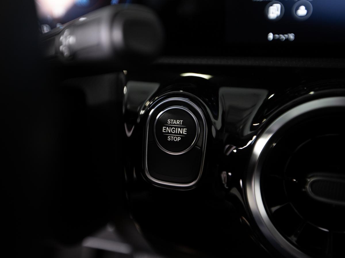 mercedes-benz-cla-2022-hibrido-a-gasolina-1332cc