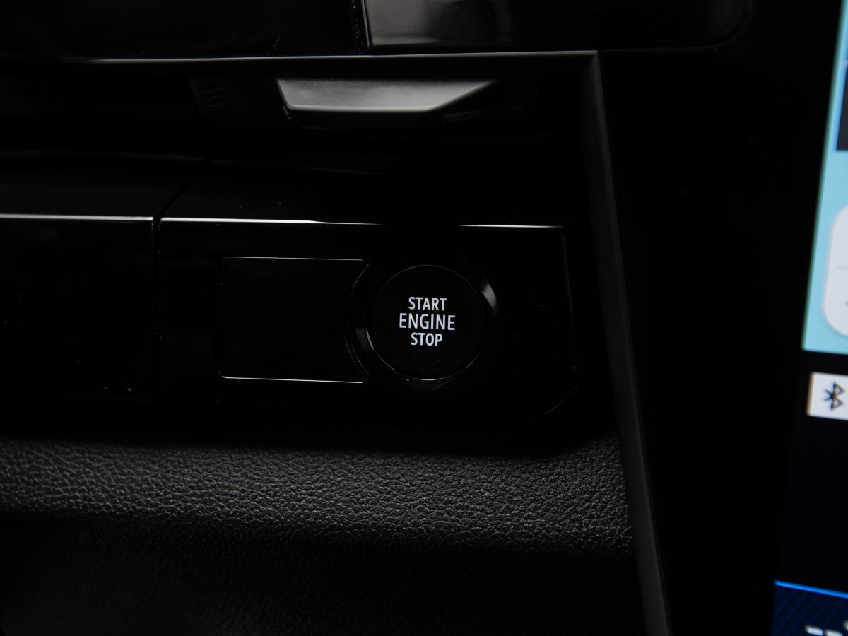 renault-espace-2025-hibrido-a-gasolina-1199cc