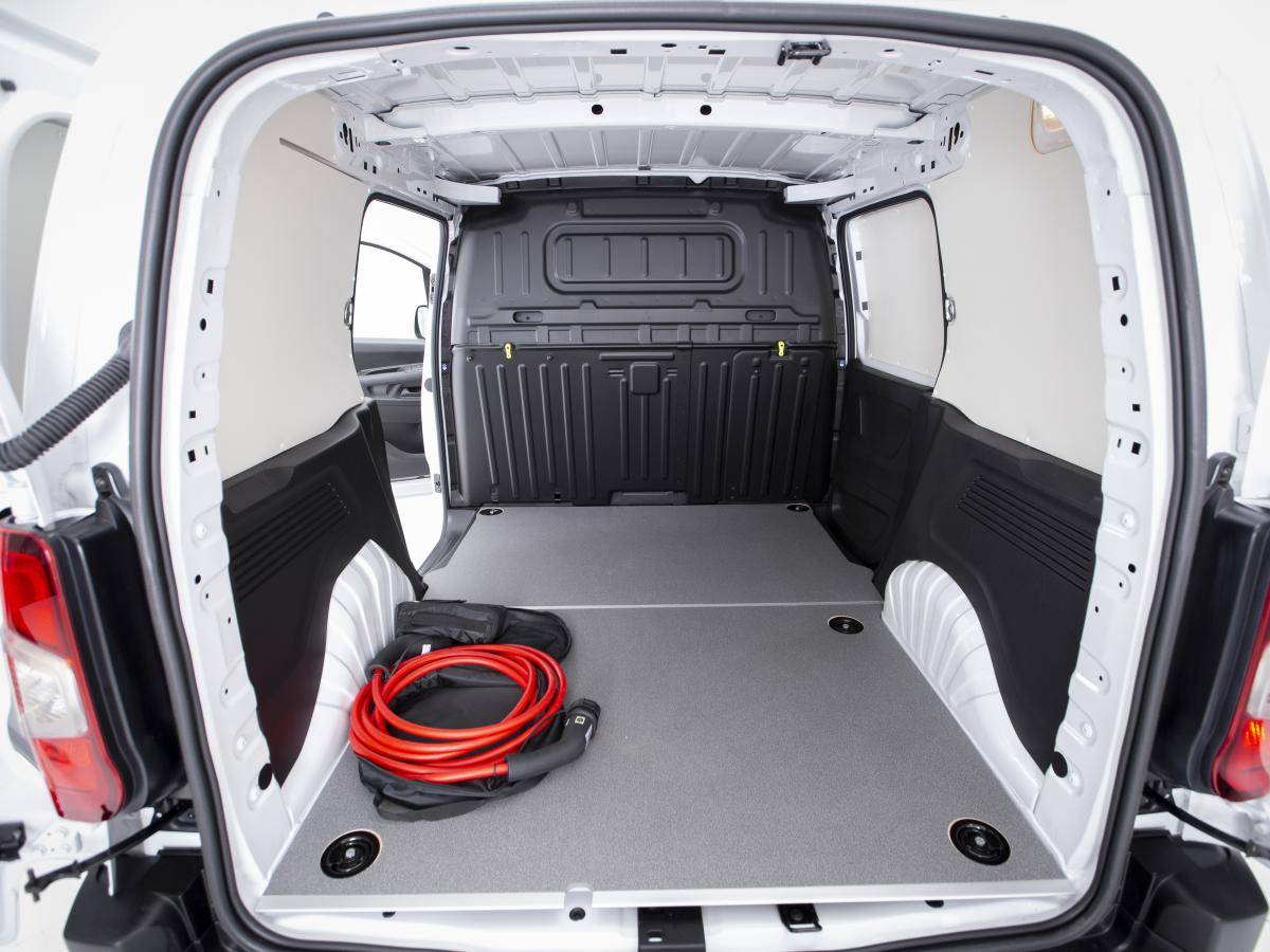 fiat-doblo-2023-eletrico-0cc