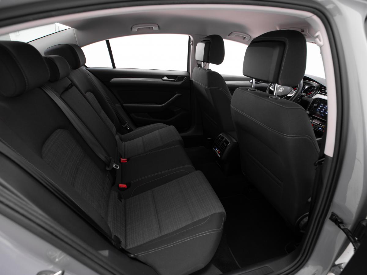 volkswagen-passat-2022-diesel-1968cc