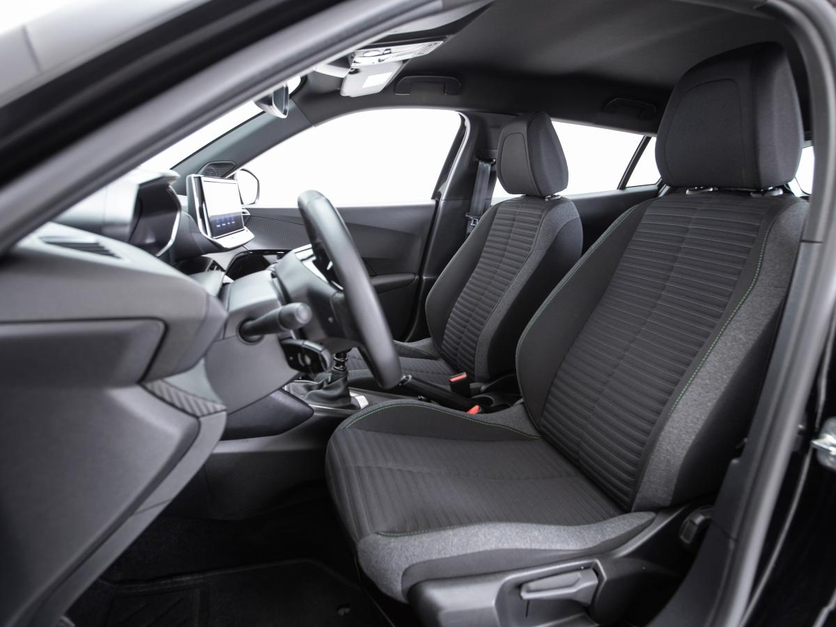 peugeot-2008-2023-gasolina-1199cc