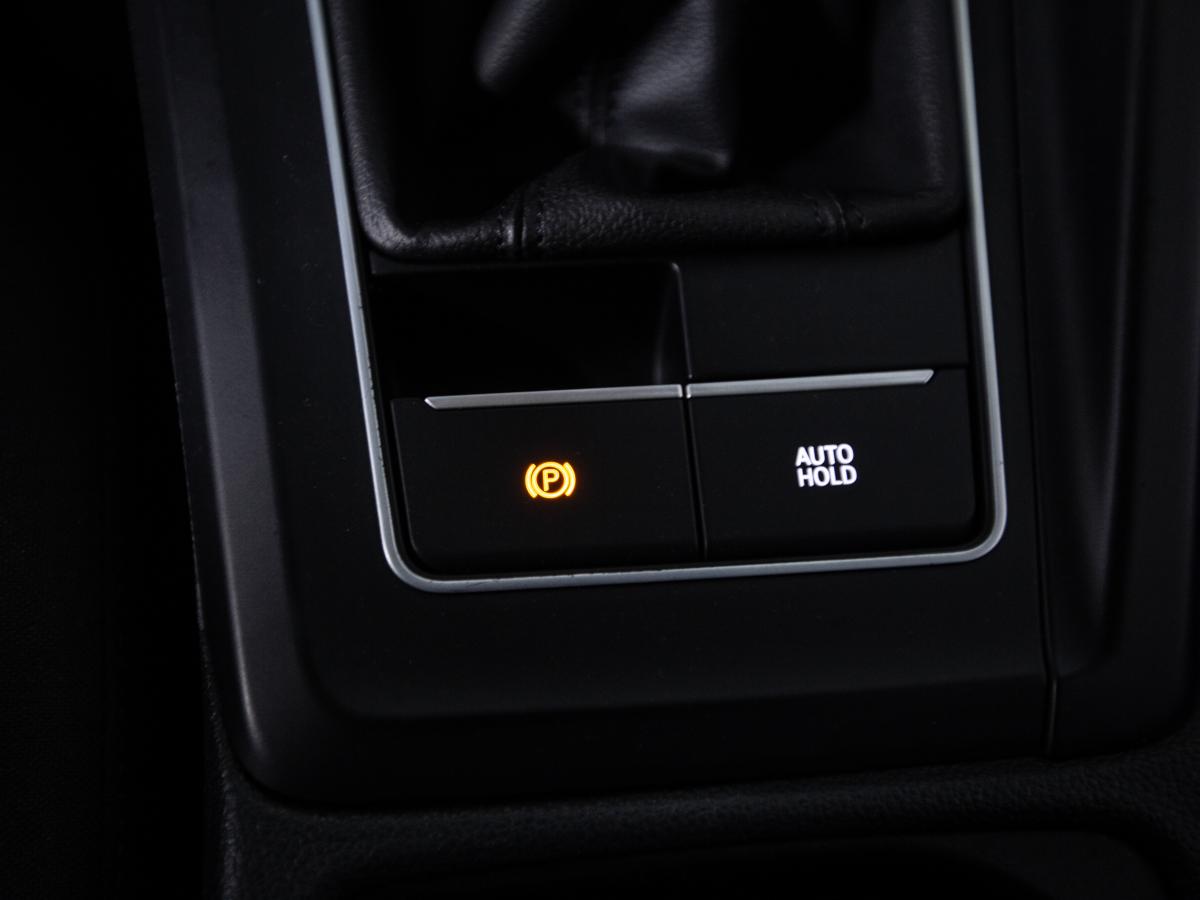 volkswagen-golf-2022-diesel-1968cc