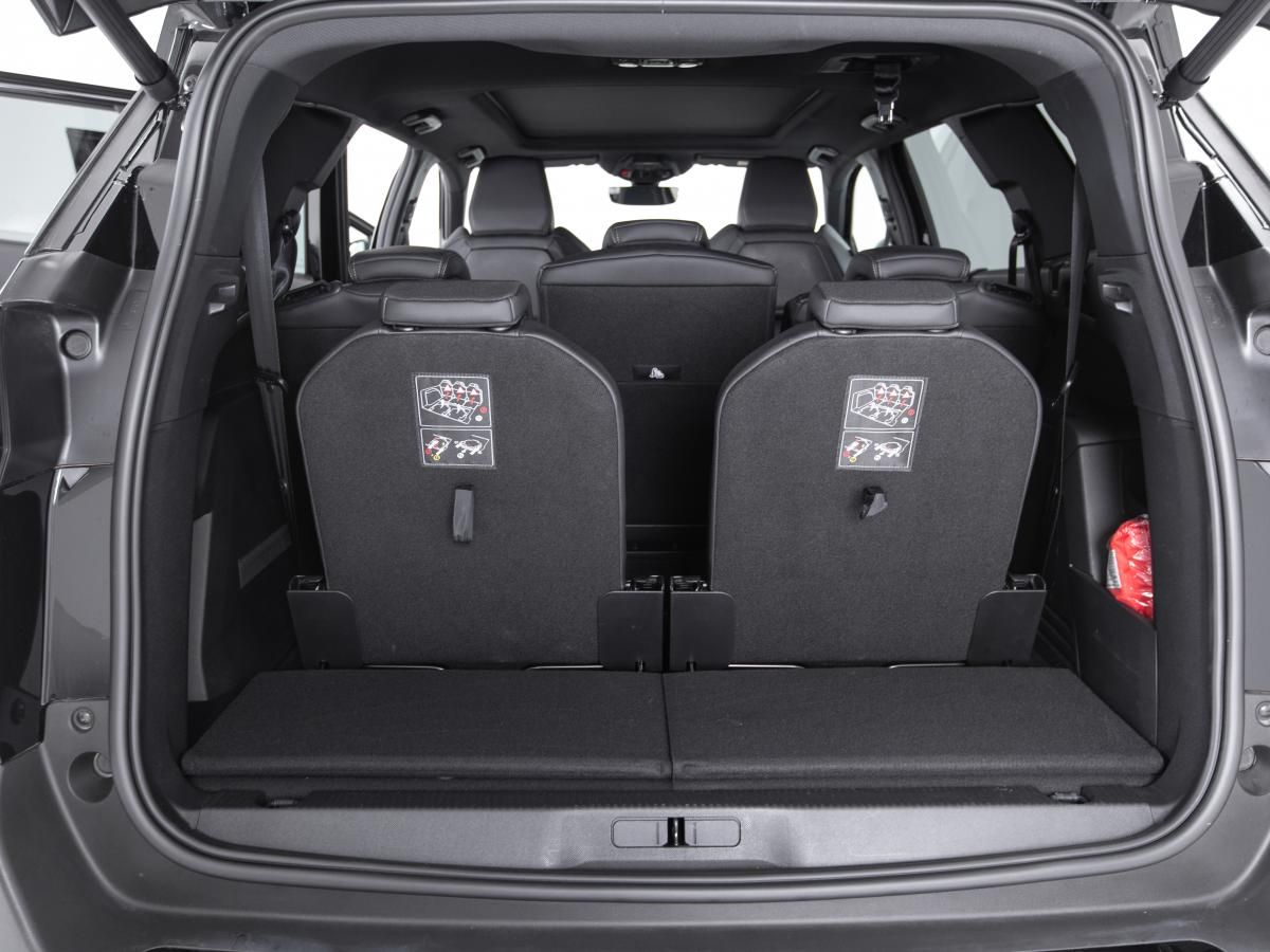 peugeot-5008-2024-gasolina-1199cc