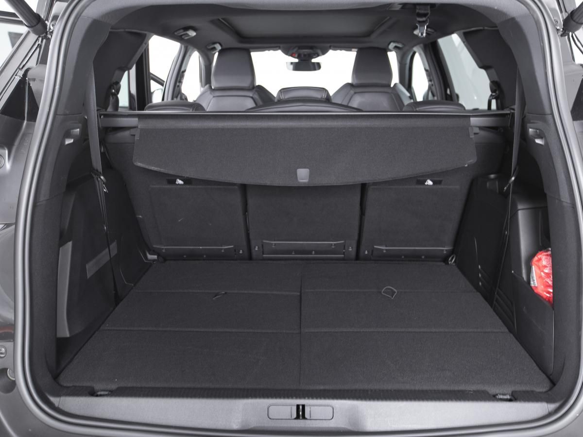 peugeot-5008-2024-gasolina-1199cc