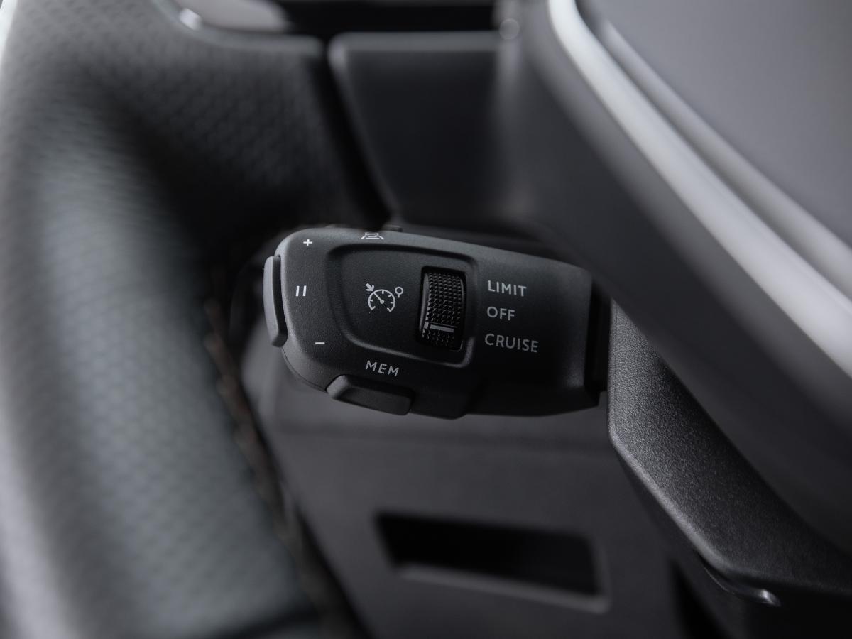 peugeot-5008-2024-gasolina-1199cc