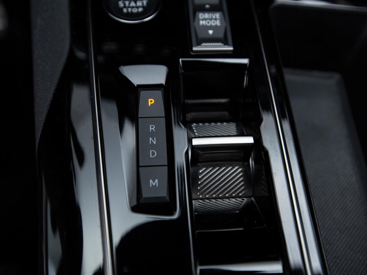peugeot-5008-2024-gasolina-1199cc