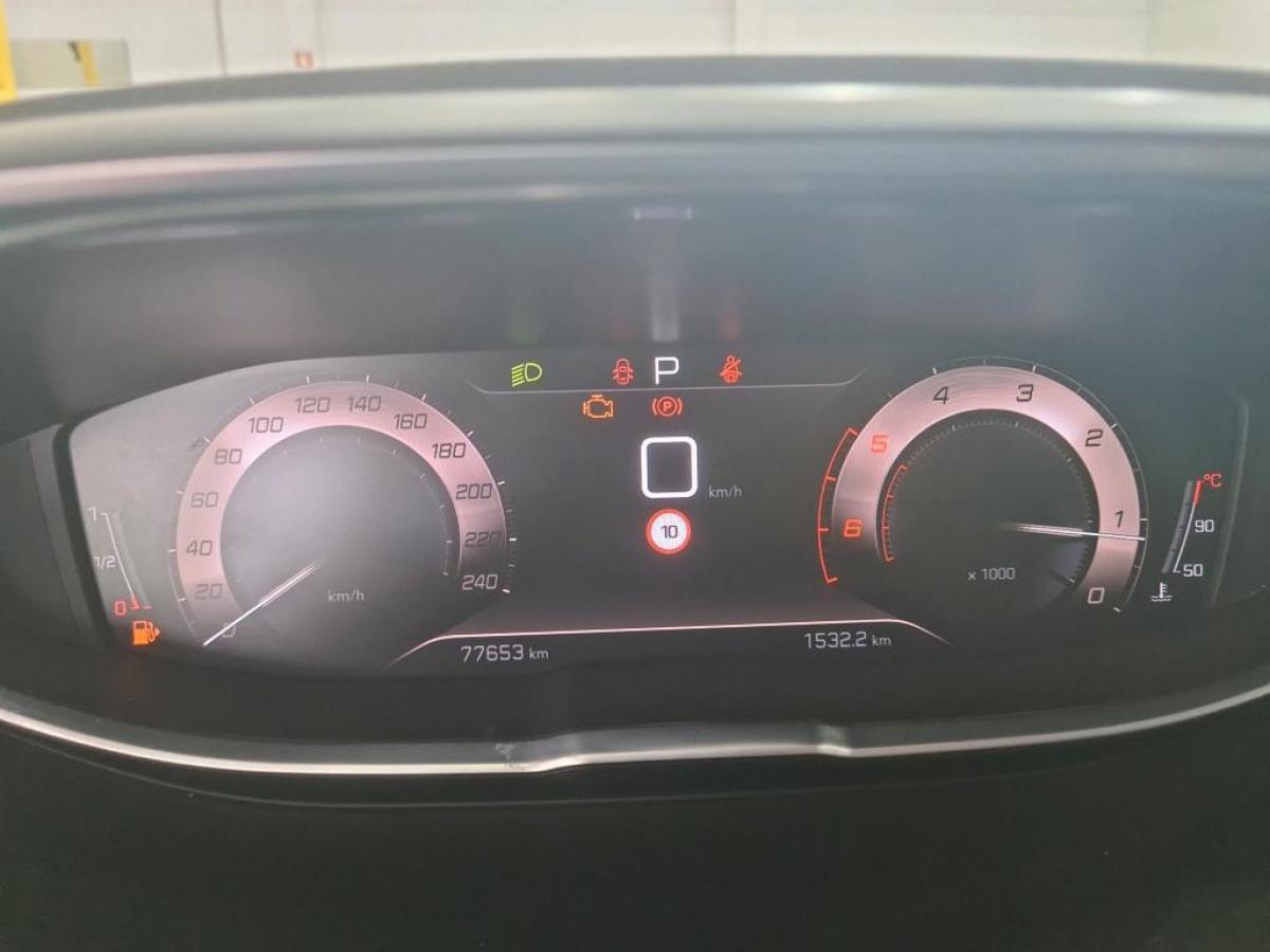 peugeot-5008-2022-diesel-1499cc