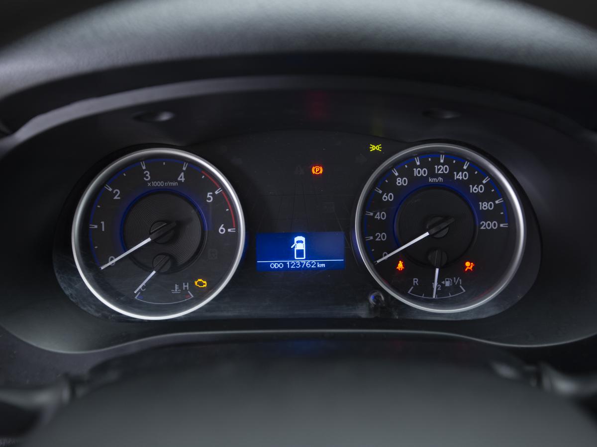 toyota-hilux-2020-diesel-2393cc