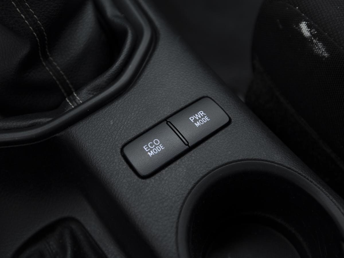toyota-hilux-2020-diesel-2393cc