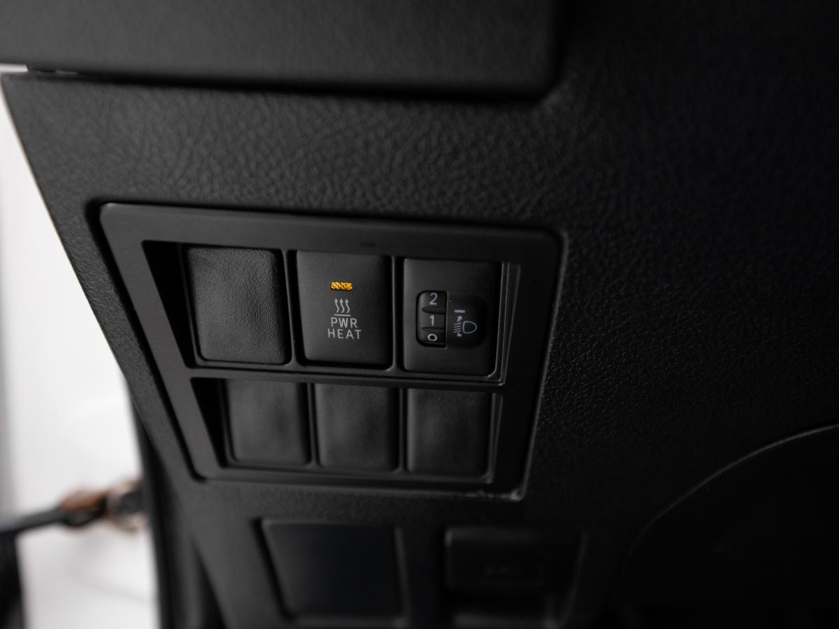 toyota-hilux-2019-diesel-2393cc