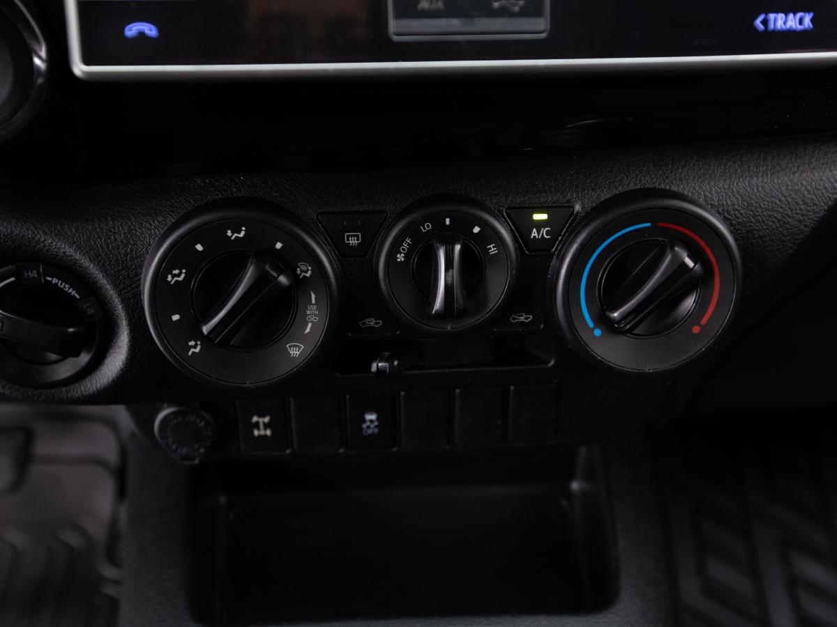toyota-hilux-2019-diesel-2393cc