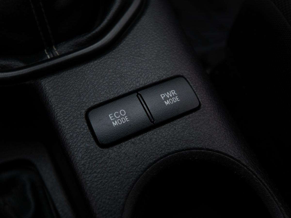 toyota-hilux-2019-diesel-2393cc