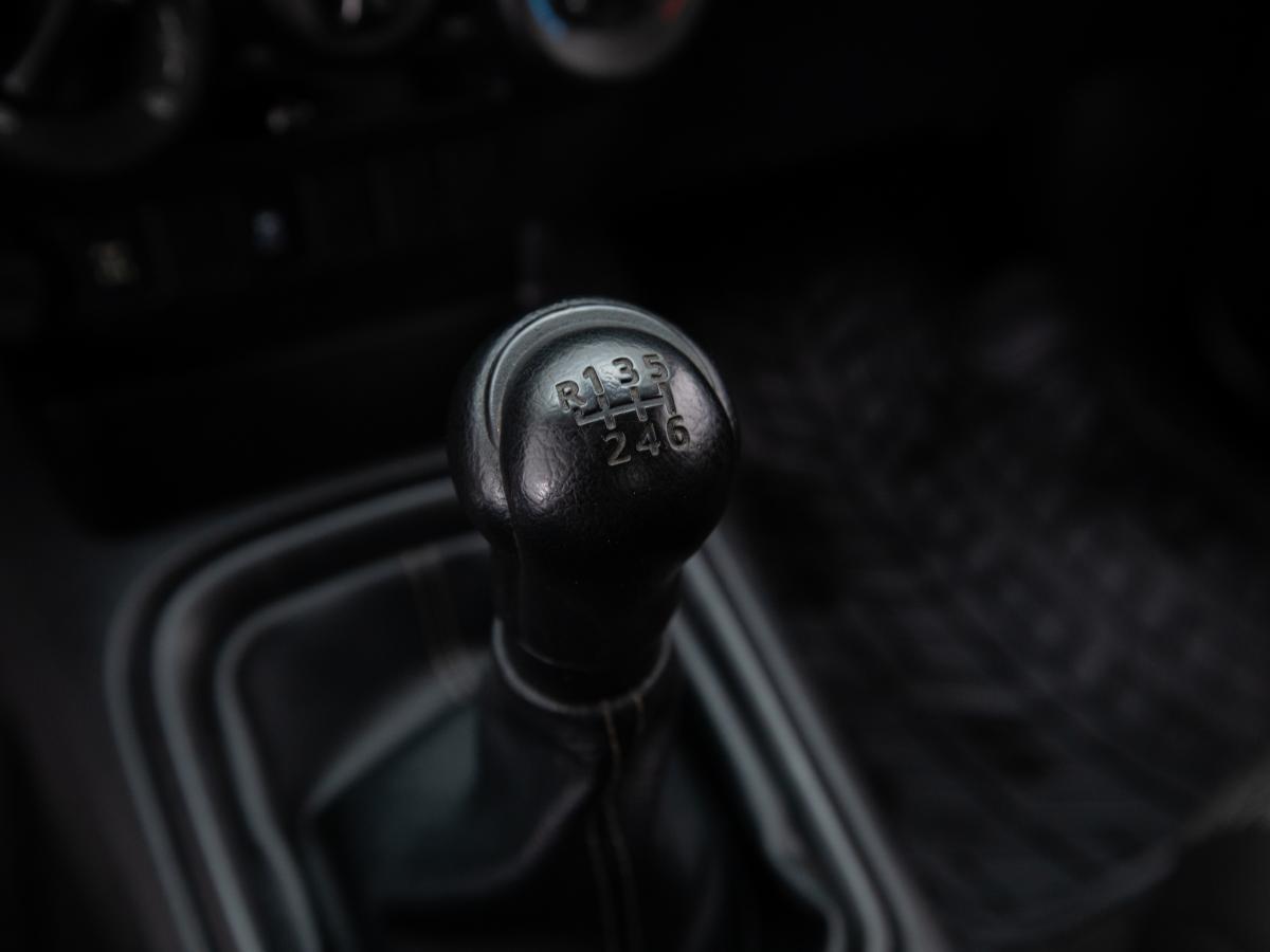 toyota-hilux-2019-diesel-2393cc