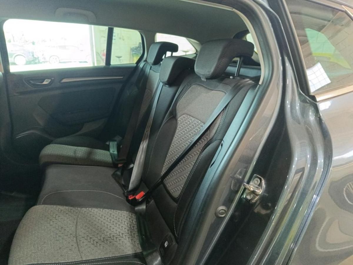 renault-megane-sport-tourer-2021-diesel-1461cc