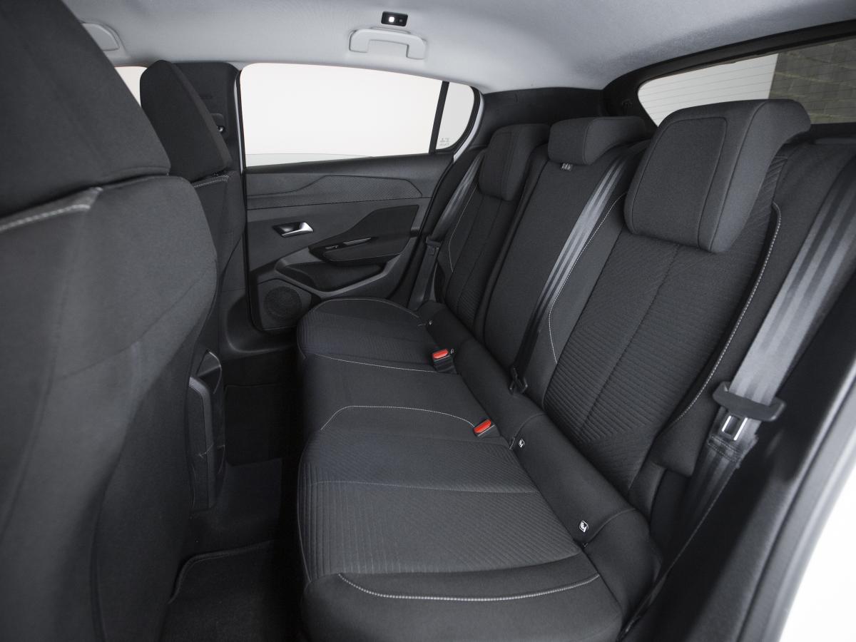 peugeot-308-2023-hibrido-a-gasolina-1598cc