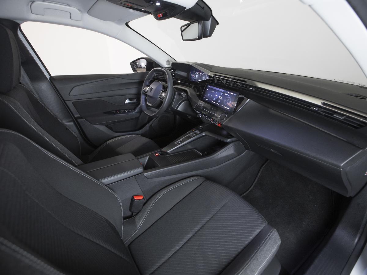 peugeot-308-2023-hibrido-a-gasolina-1598cc