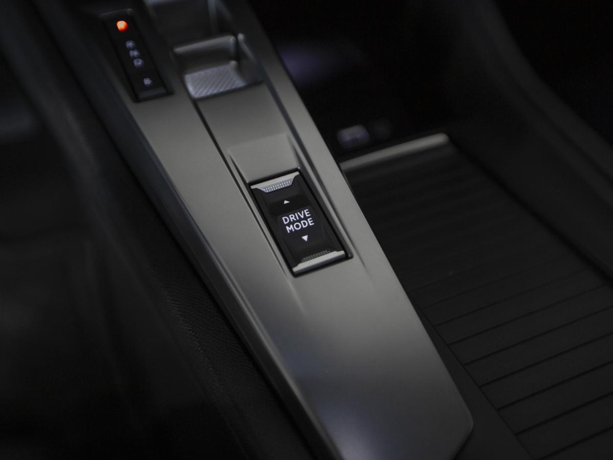 peugeot-308-2023-hibrido-a-gasolina-1598cc