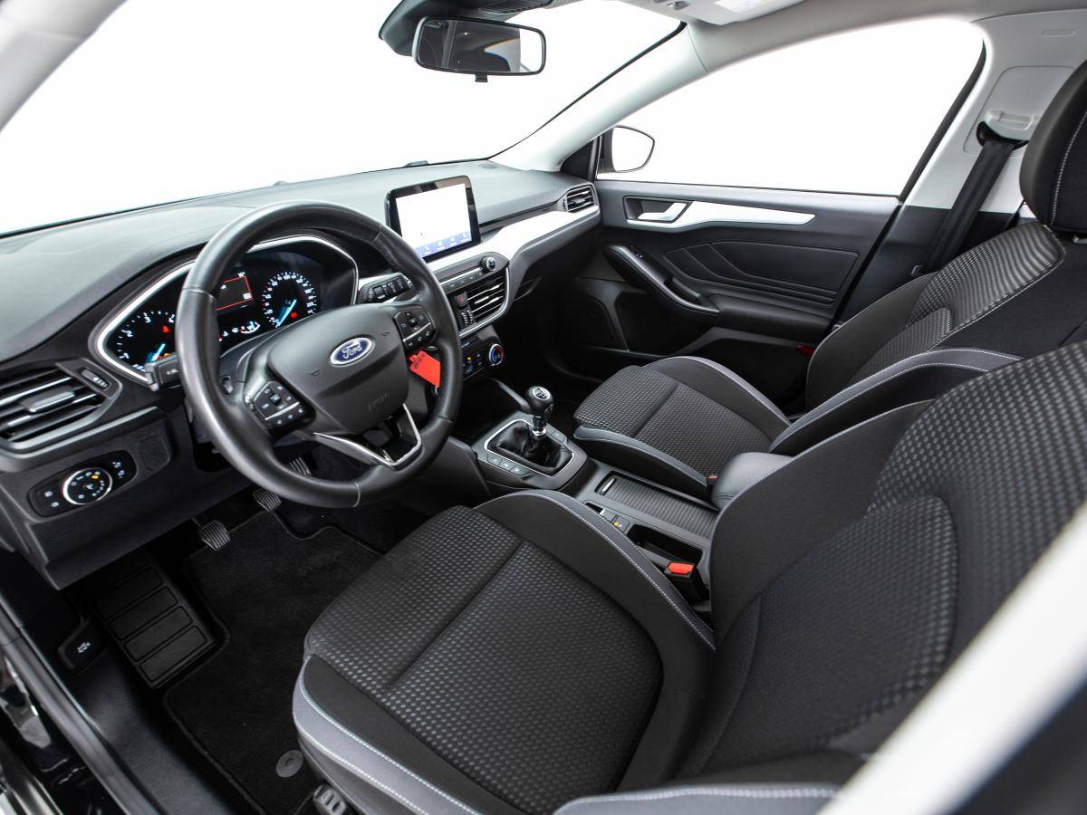 ford-focus-2022-diesel-1499cc