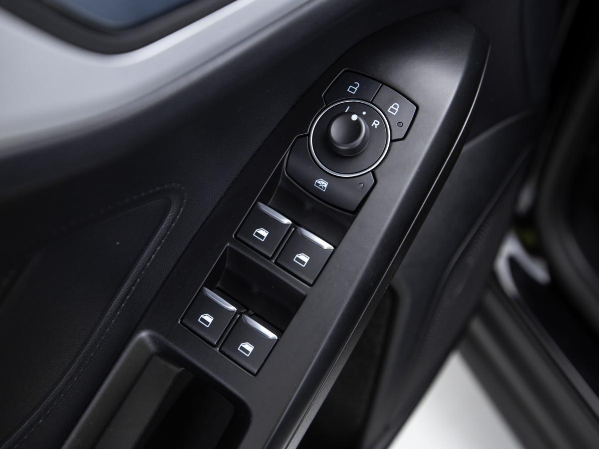 ford-focus-2022-diesel-1499cc