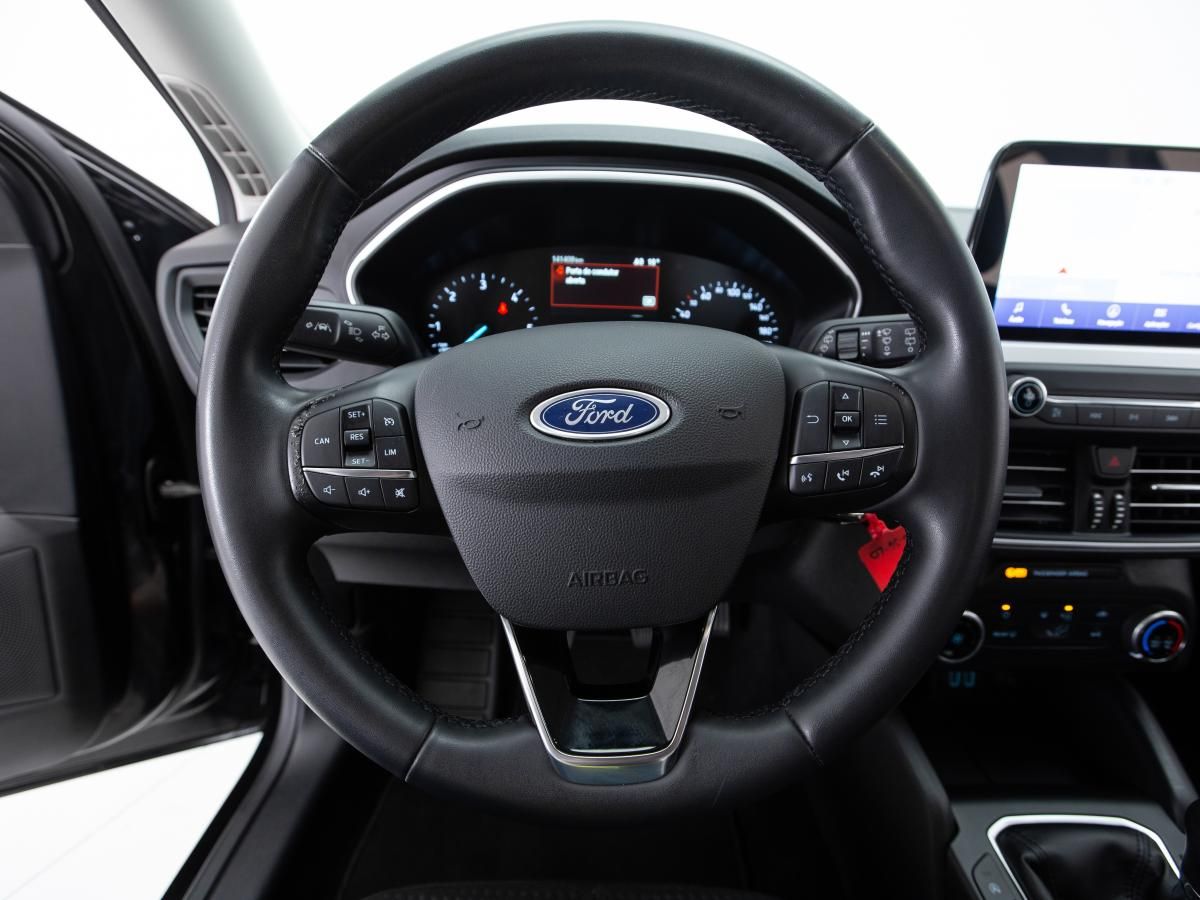 ford-focus-2022-diesel-1499cc