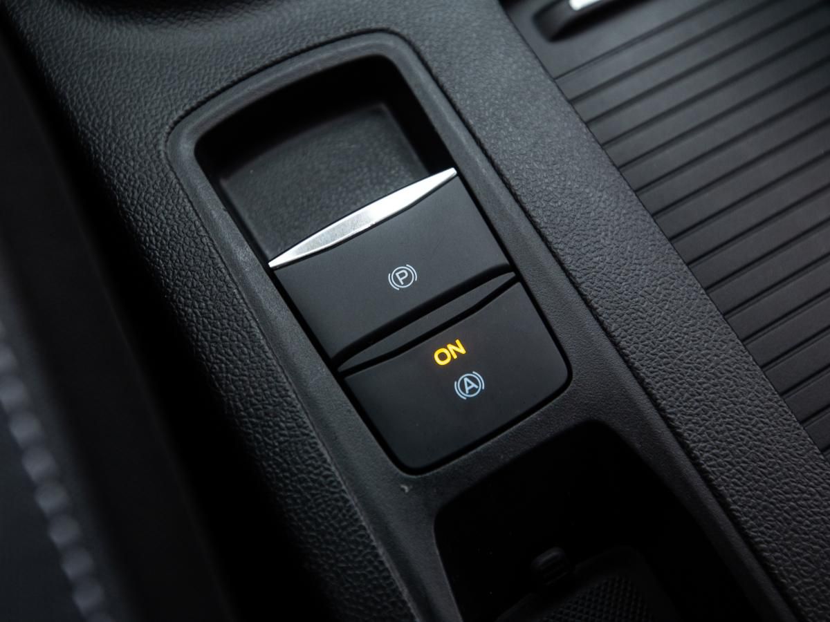 ford-focus-2022-diesel-1499cc