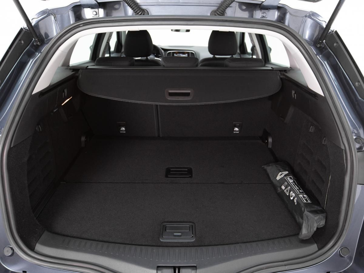 renault-megane-sport-tourer-2024-diesel-1461cc