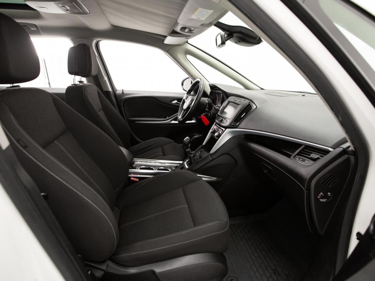 opel-zafira-2019-diesel-1598cc