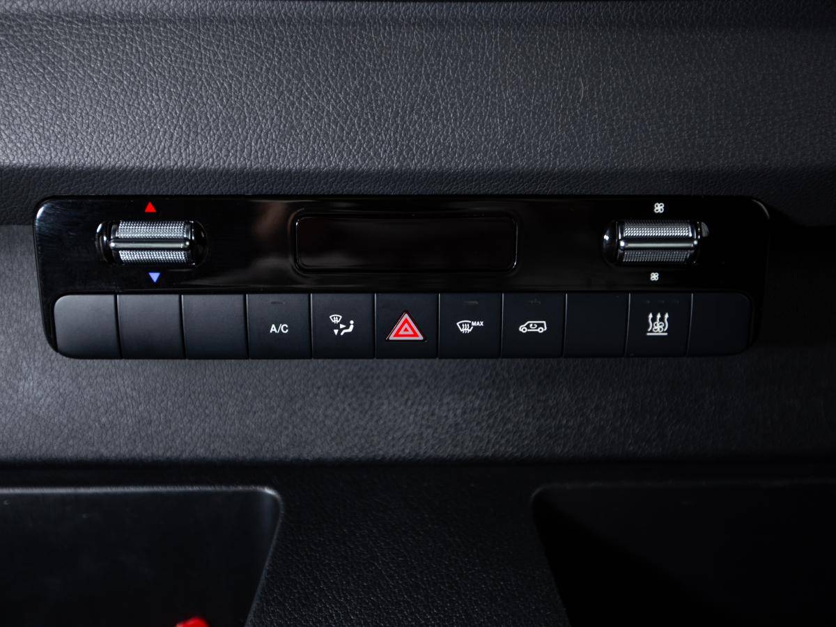 mercedes-benz-sprinter-2021-diesel-1950cc