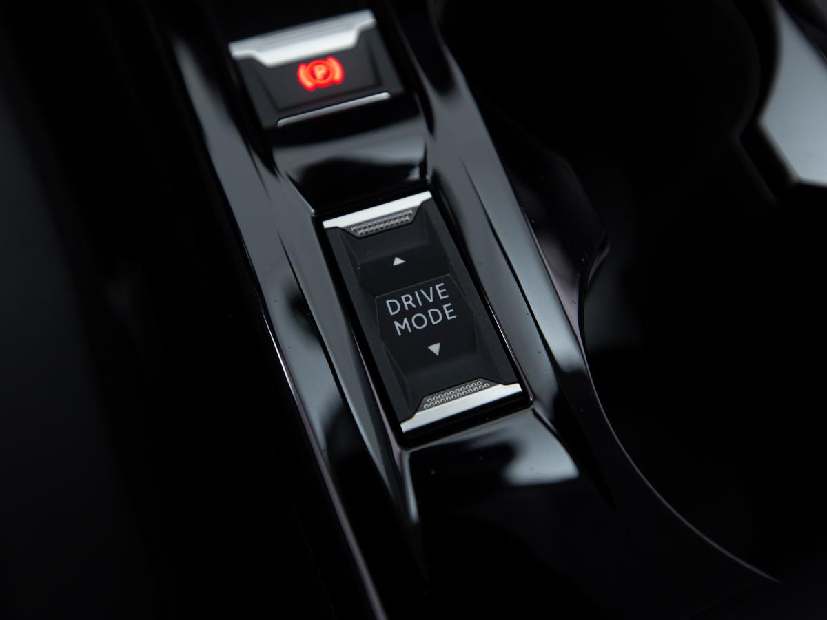 peugeot-2008-2022-diesel-1499cc
