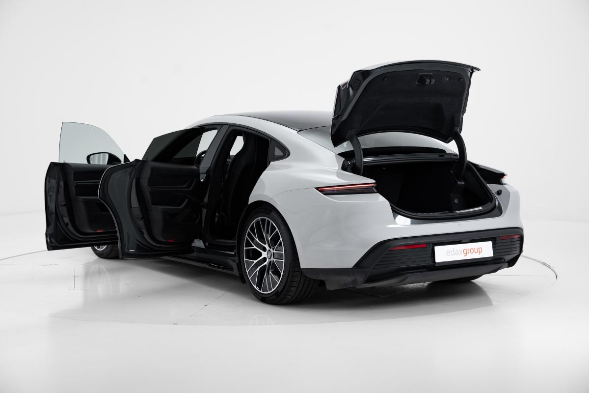 porsche-taycan-2020-eletrico-0cc