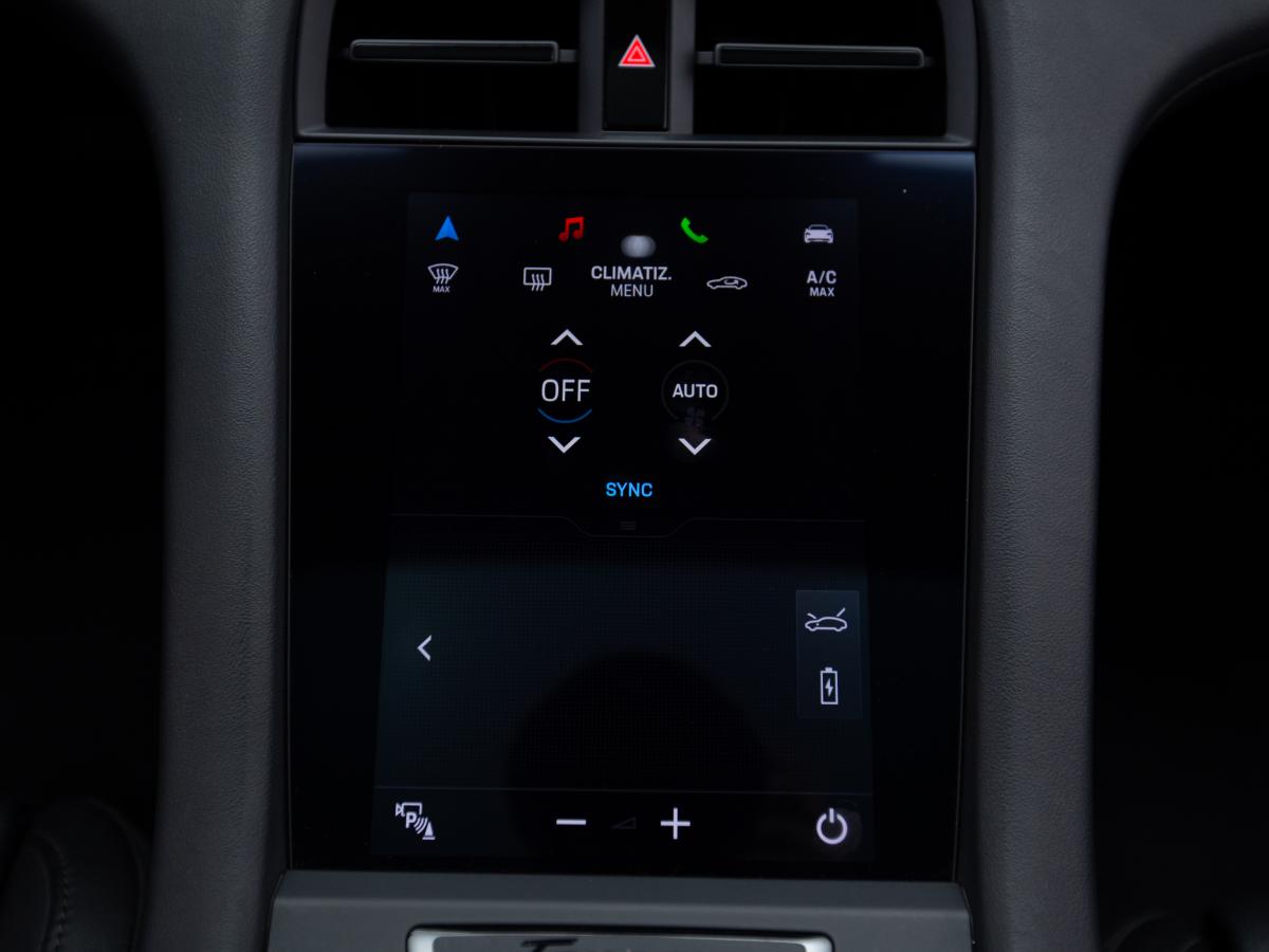 porsche-taycan-2020-eletrico-0cc