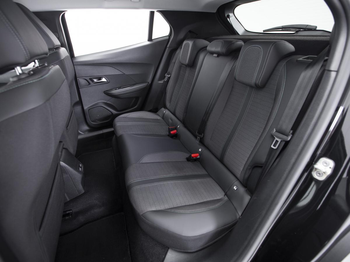 peugeot-2008-2022-diesel-1499cc