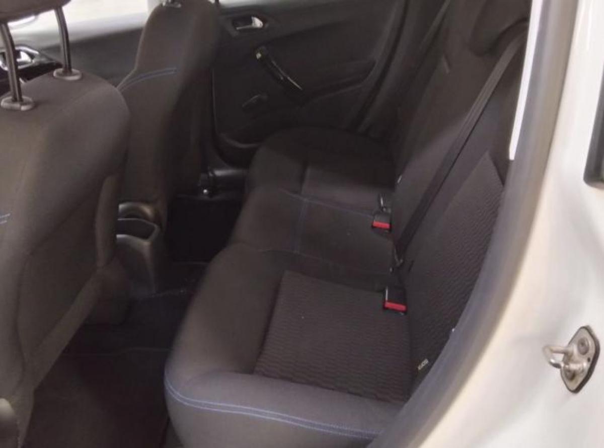 peugeot-208-2019-gasolina-1199cc