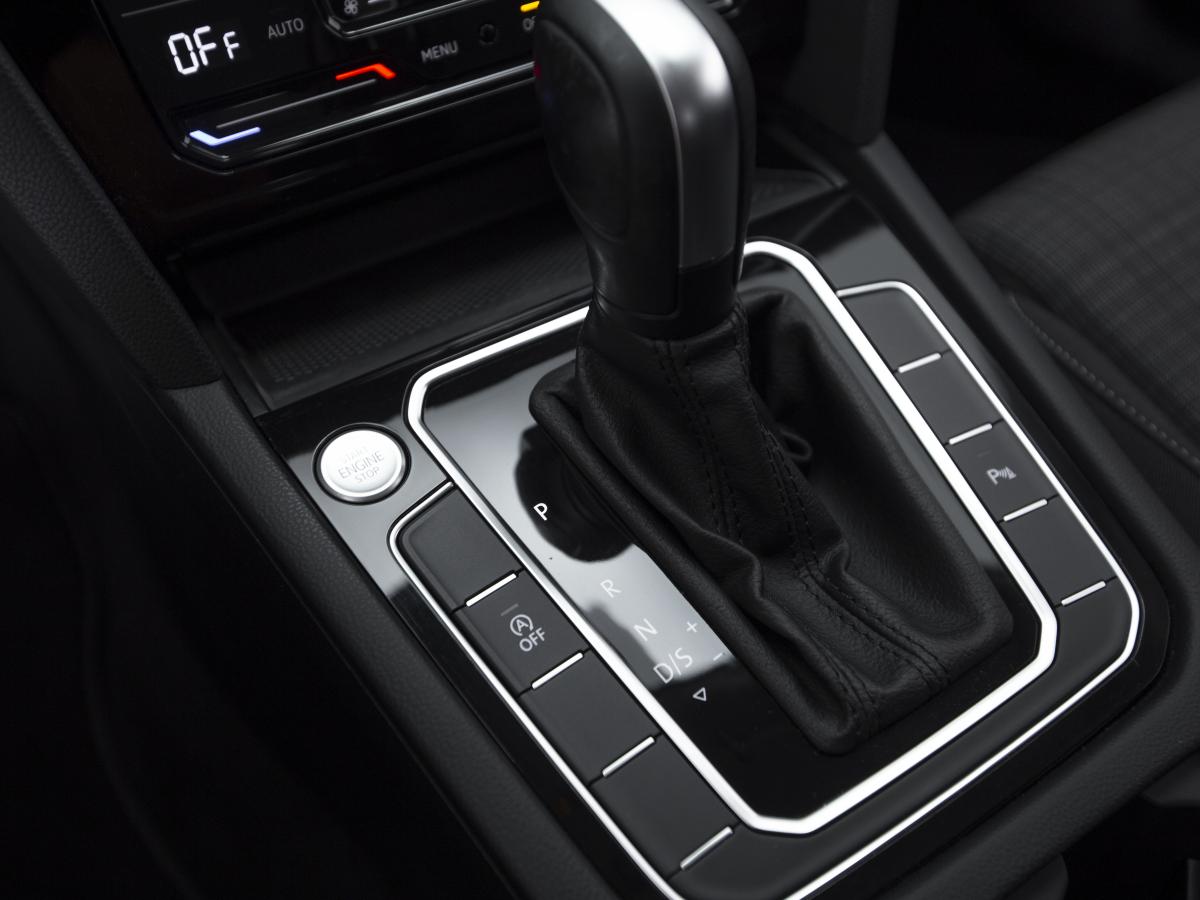 volkswagen-passat-variant-2022-diesel-1968cc