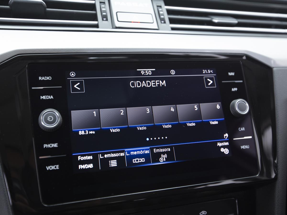 volkswagen-passat-variant-2022-diesel-1968cc
