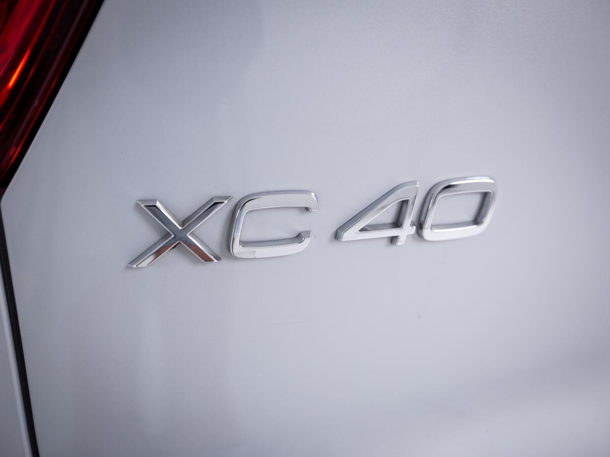 volvo-xc40-2022-hibrido-a-gasolina-1477cc