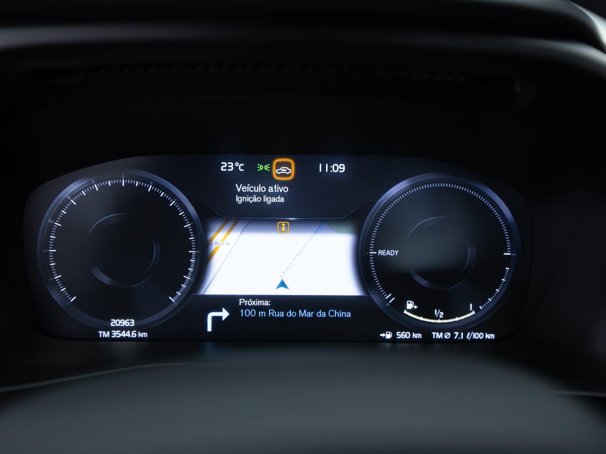 volvo-xc40-2022-hibrido-a-gasolina-1477cc