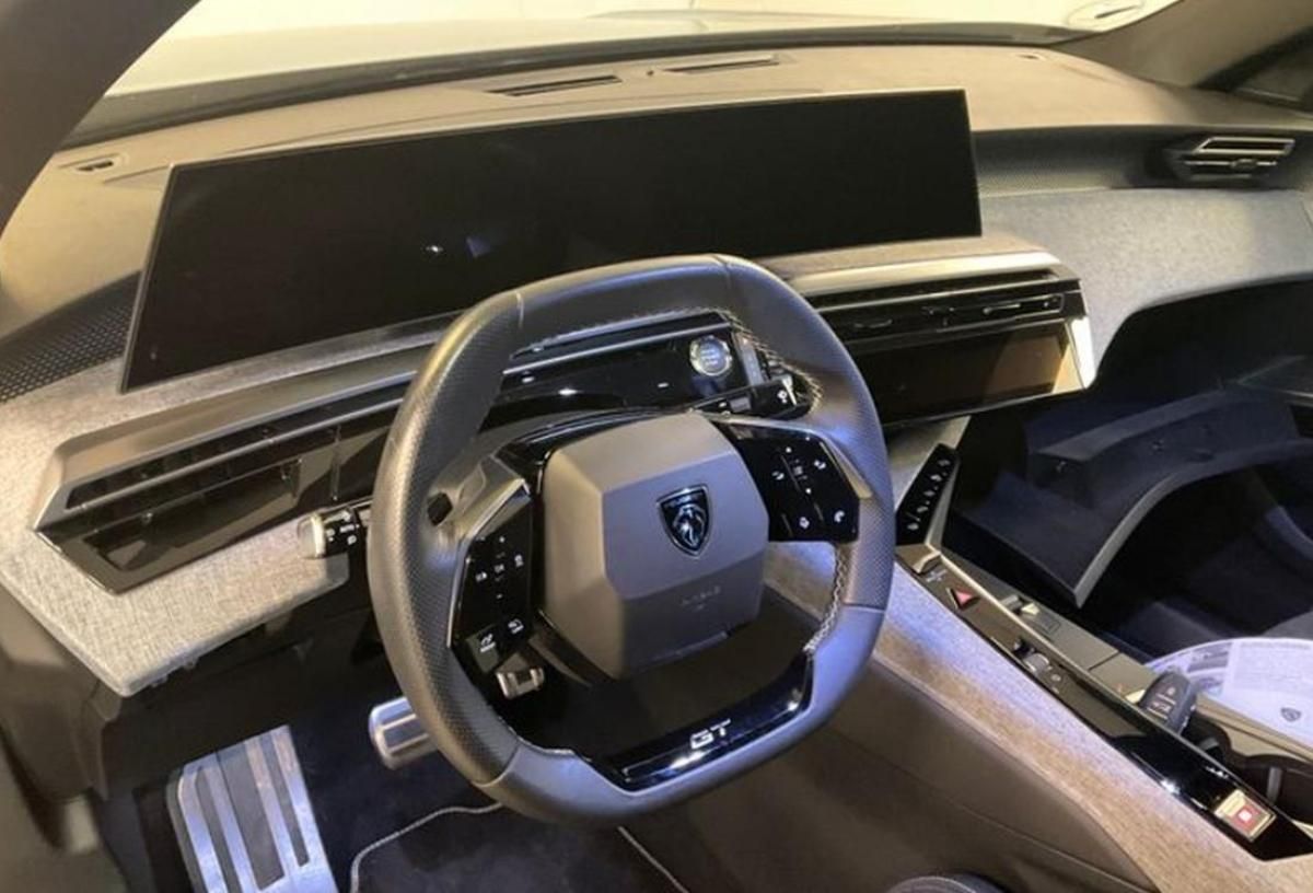 peugeot-e-3008-2024-eletrico-0cc