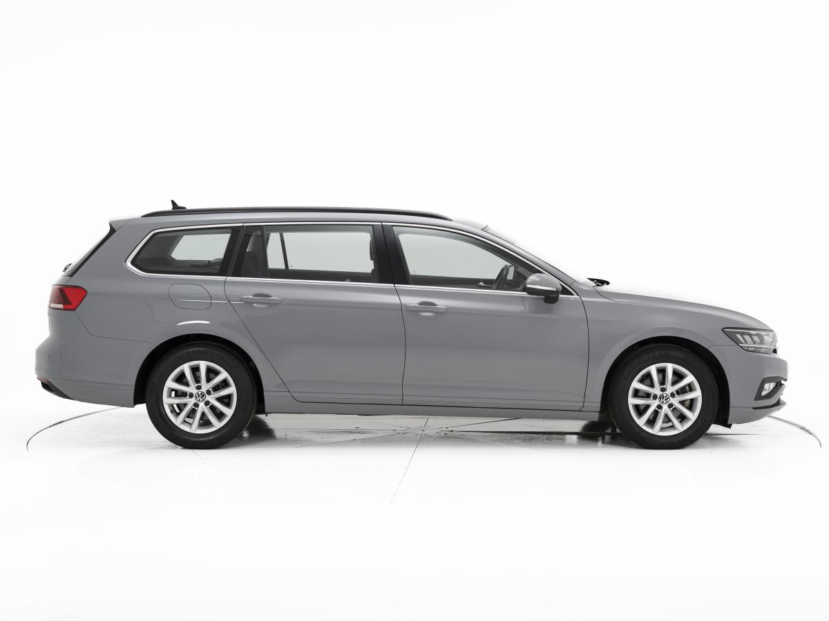 volkswagen-passat-variant-2022-diesel-1968cc